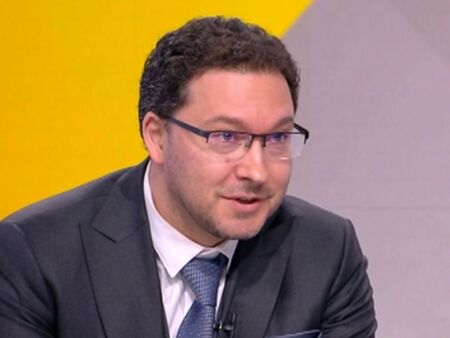 Даниел Митов: Министърът на културата се е напушил, а от Петков не съм чул много истини
