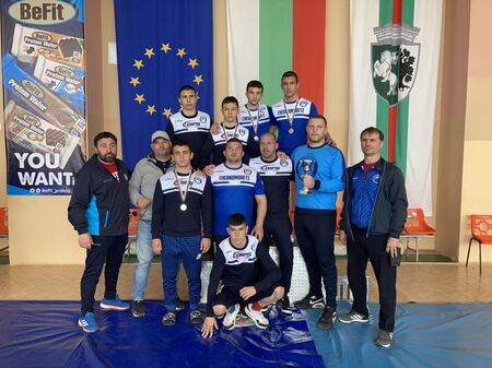Шампионски титли, медали и сребърна купа в отборното класиране за кадетите на "Черноморец"