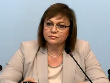 Нинова обяви, че не би изпълнила решение на парламента за изпращане на оръжия на Украйна