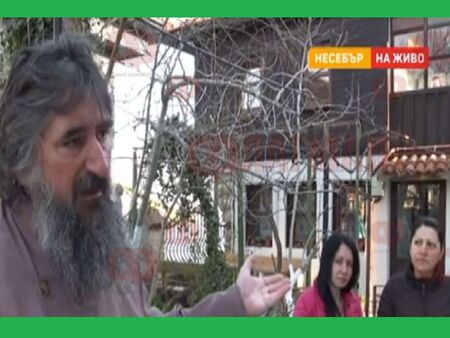 Скандал в несебърски храм заради украински флаг, бесарабски българки възмутени от „Възраждане“