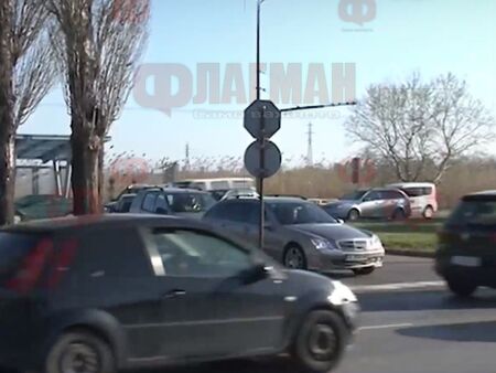 Шофьори от Бургас настояват за дежурен регулировчик на опасно кръстовище