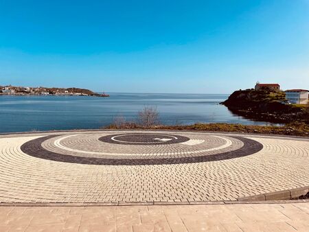 Пешеходната алея край морето в Царево стана още по-красива и голяма, свързаха я с кв. Василико (СНИМКИ)