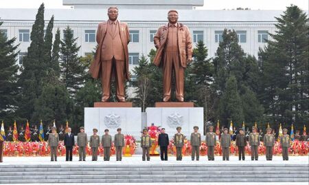 Северна Корея отбелязва 110-ата годишнина от рождението на Ким Ир Сен