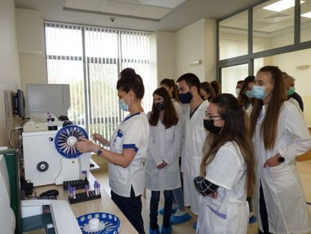 Лаборатория „ЛИНА” продължава доброто си сътрудничество с Медицинския факултет в Бургас