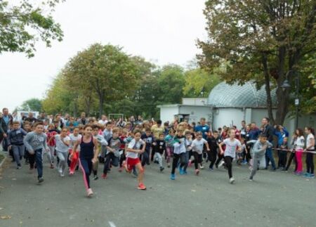 Избягайте 580 метра благотворително с възпитаниците на Славейковото училище