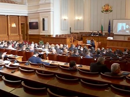 Депутатите решават да дадем ли помощ на Украйна