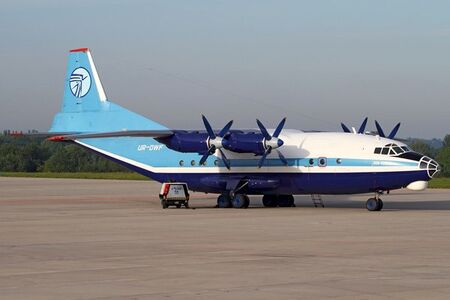 Два товарни украински самолета са засечени във Варна и Бургас