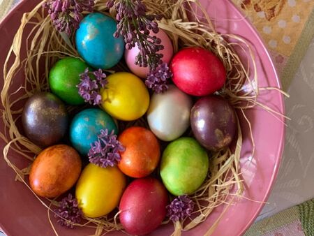 Великденските обичаи и традиции по света