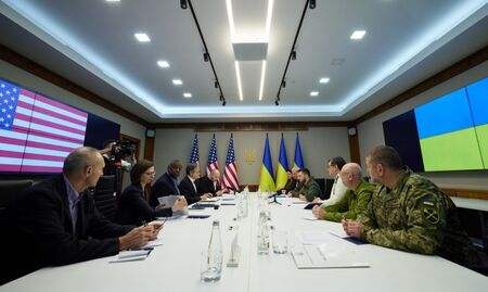 САЩ връщат дипломатите си в Киев още тази седмица