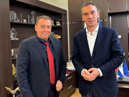 Инвестират 20 милиона лева в български завод за бронирани автомобили в Бургас