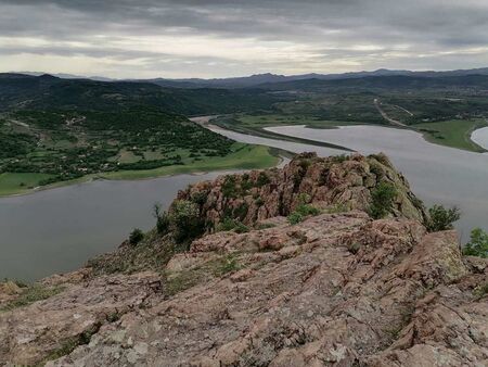 Времето днес: Облачно и хладно, градусите до 21°