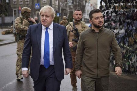 Лондон отпуска допълнителна военна помощ за Украйна