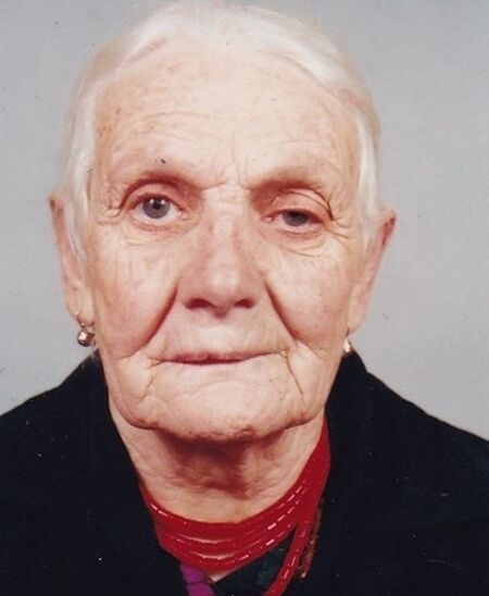 Поклон: Най-възрастната българка стана 110 години