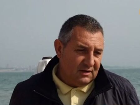 Концесионерът на плажа в Черноморец става спасител
