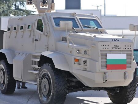 Бургас ще произвежда военни машини РИЛА 8x8 и РИЛА 4x4 MRAP, вижте как ще изглеждат