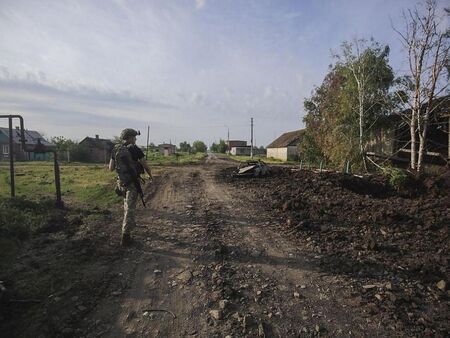 Украинската армия твърди, че си е върнала контрола над част от Северодонецк