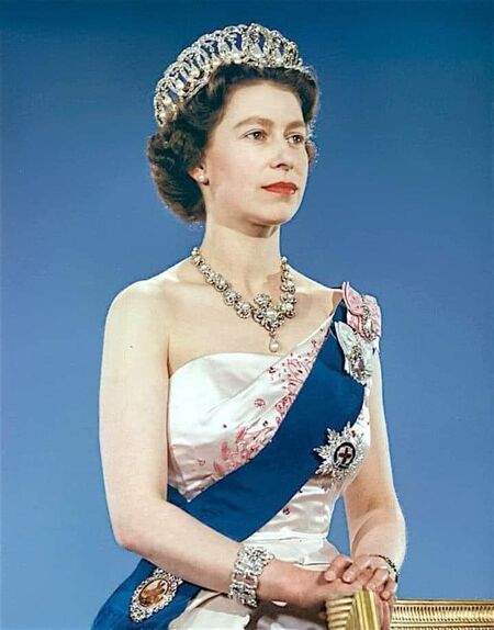 Историята на Елизабет II - най-дълго управлявалият монарх в историята на Великобритания