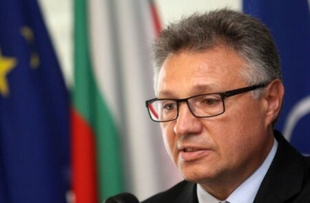 Шаламанов: Недопустимо е ядрена държава да заплашва България
