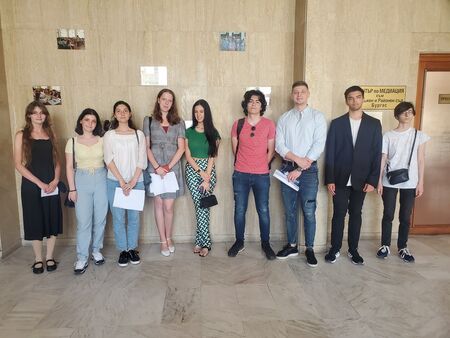 Ученици от Немската гимназия в Бургас присъстваха на съдебен процес