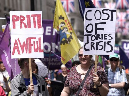 Хиляди на протест в Лондон, зоват правителството да помогне с растящата инфлация