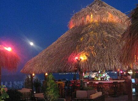Павел от Чирпан подпали култовия бар „Мексо“ в Слънчев бряг със запалка