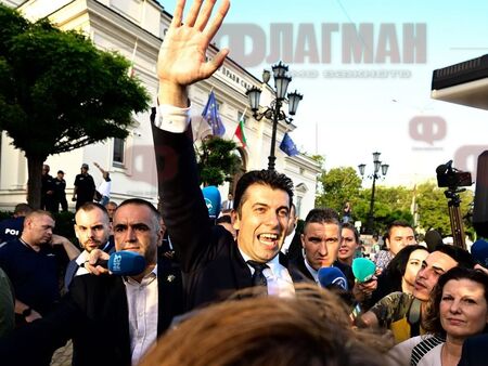 Наивна радост: Защо Македония никога няма да стане член на благоденстващ ЕС