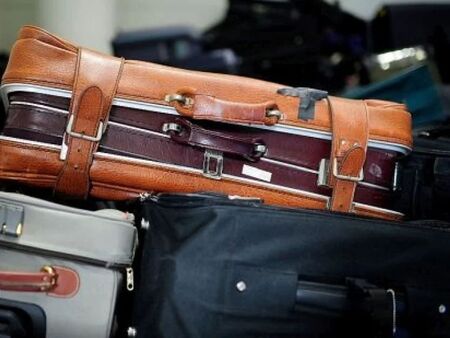 Авиокомпания изгуби куфар с праха на починала жена