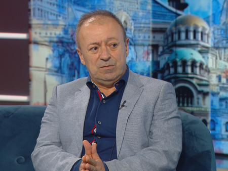 Отцепникът Иво Атанасов: Ива Митева е наемник, днес е с ИТН, утре може да е с друга партия