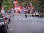 Кървава касапница в Бруклин: Кола се вряза в пешеходци, има загинал и много ранени