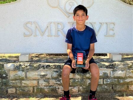 Бургаският тенис талант Дани Стоянов е трети в света при 10-годишните деца!