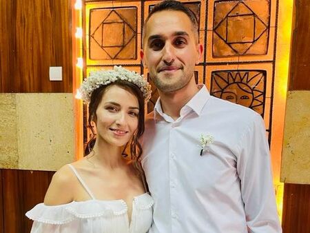Двамата, чиято любов пламна покрай изборите за НС, минаха под венчилото в родния им град