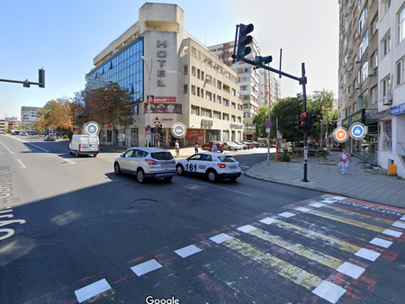 Инцидентът е станал на пешеходната пътека на кръстовището на улиците "Сан Стефано" и "Странджа планина"