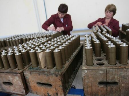ВМЗ-Сопот обвини Нинова в лъжа по темата за износа на оръжие за Украйна