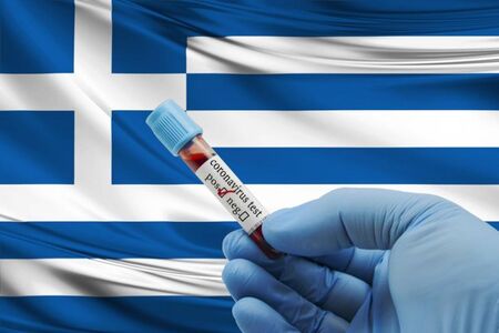 Близо 19 000 нови случаи на COVID-19 в Гърция