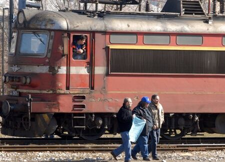 Министър Събев слива трите БДЖ-та в една фирма