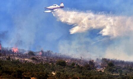 Над 100 пожара избухнаха в Гърция за денонощие