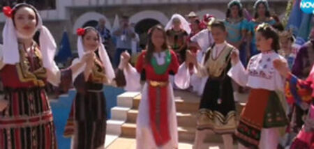 Фолклорен фестивал във Велико Търново събира ансамбли от четири континента