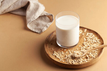 Овесено мляко - какво представлява и полезно ли е