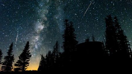 Невероятно! По 100 падащи звезди на час през август