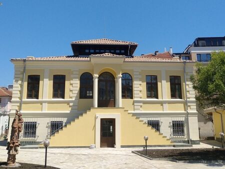 Завършва реставрацията на най-старата къща в Бургас