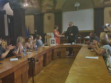 Областният управител Мария Нейкова даде символично начало на работата на Районна избирателна комисия