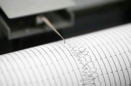 Силно земетресение край Кушадасъ предизвика паника