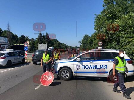 Извънредно! В Бургас започна спецакция с арести на изпечени автоизмамници