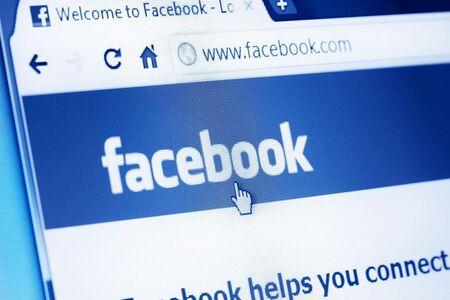 Facebook забрани работата на американски антиваксъри
