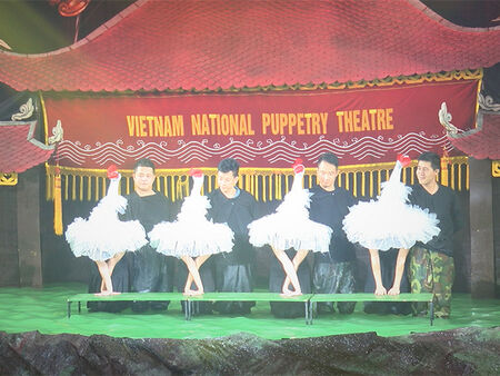 Виетнамският национален куклен театър изуми публиката в Несебър