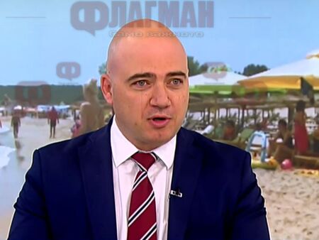 Илин Димитров: Регистрирани са 3,5 млн. пътувания на българи извън страната, главно в Турция и Гърция