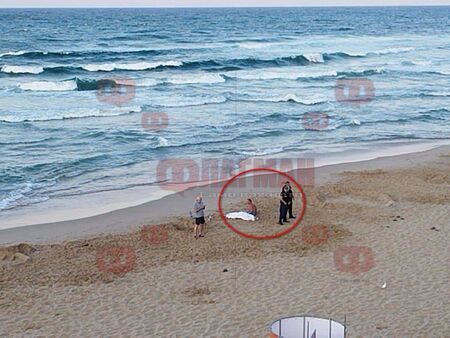 Драма на плажа край Синеморец: 50 минути спасители реанимират 28-годишна туристка пред очите на детето й