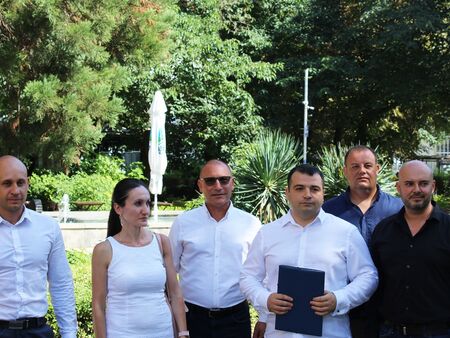 Кой кой е в листата с кандидати за депутати на „Продължаваме Промяната“ в Бургас