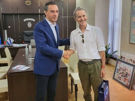 Директорът на Женевския музей Марк-Оливие Валер посети Бургас, срещна се с кмета Димитър Николов