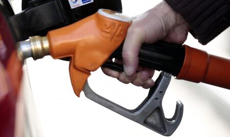 Бензинът и дизелът между 3,11 лв. и 3,40 лв. за литър